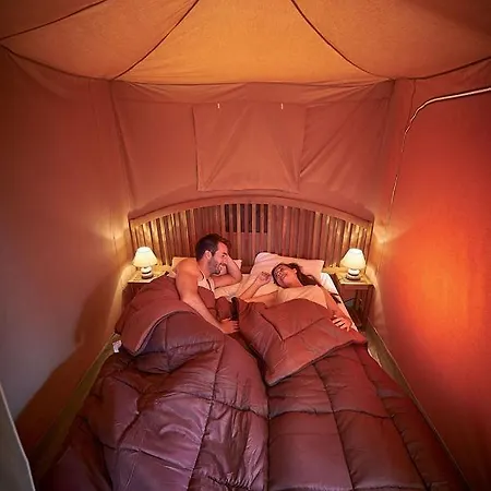 אתר קמפינג O2 Longueville (Manche)