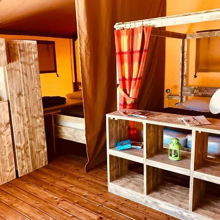 אתר קמפינג O2 Longueville (Manche)